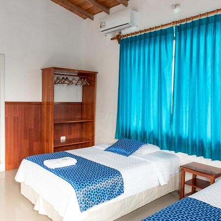 Hostal La Gran Tortuga Puerto Villamil Exteriér fotografie