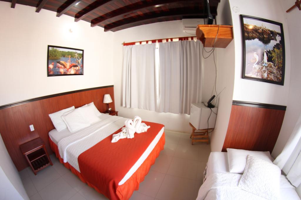 Hostal La Gran Tortuga Puerto Villamil Exteriér fotografie