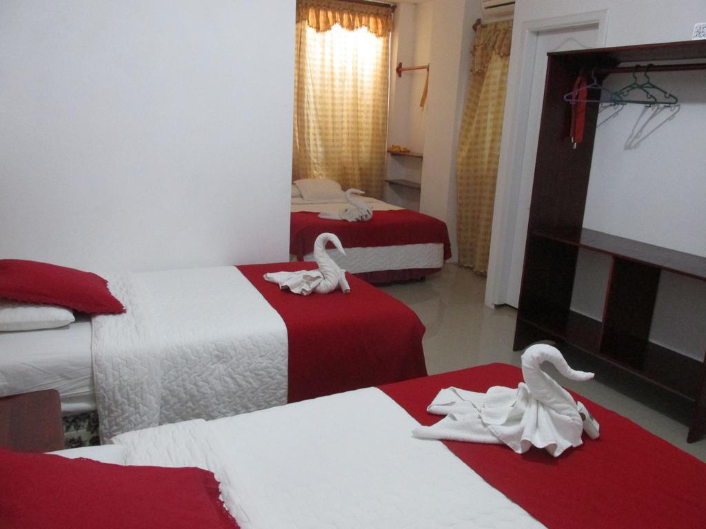 Hostal La Gran Tortuga Puerto Villamil Exteriér fotografie