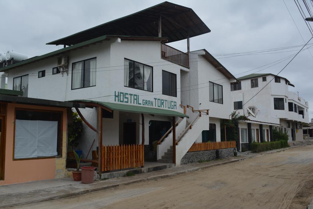 Hostal La Gran Tortuga Puerto Villamil Exteriér fotografie