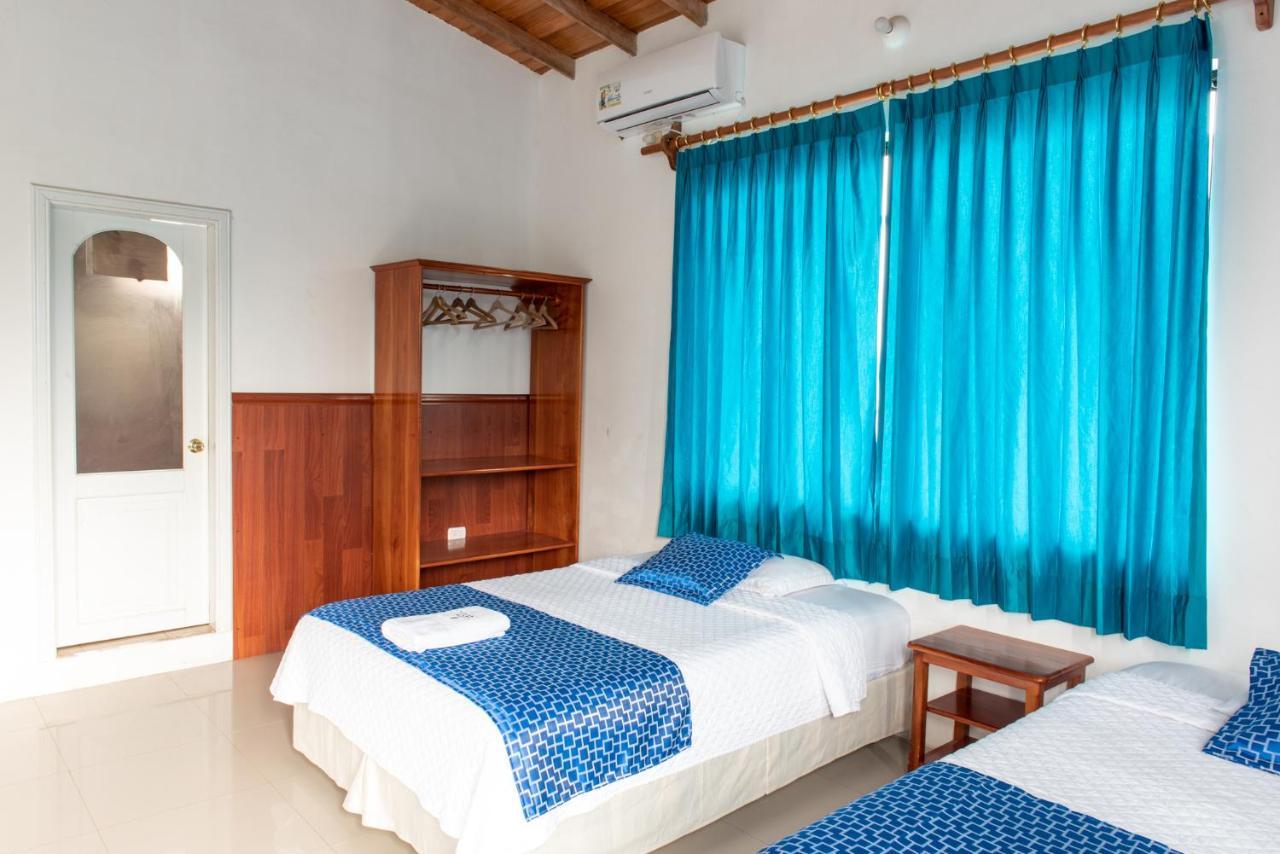 Hostal La Gran Tortuga Puerto Villamil Exteriér fotografie