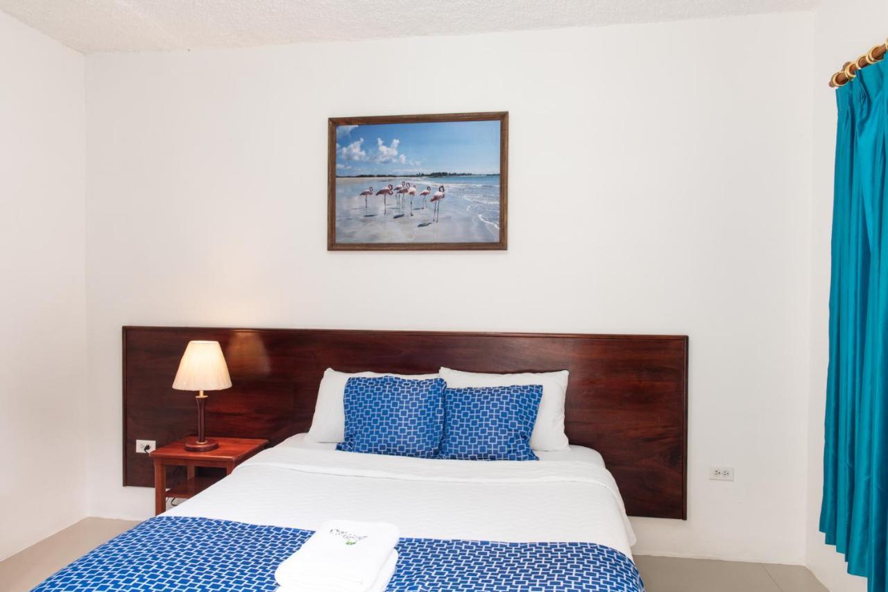 Hostal La Gran Tortuga Puerto Villamil Exteriér fotografie
